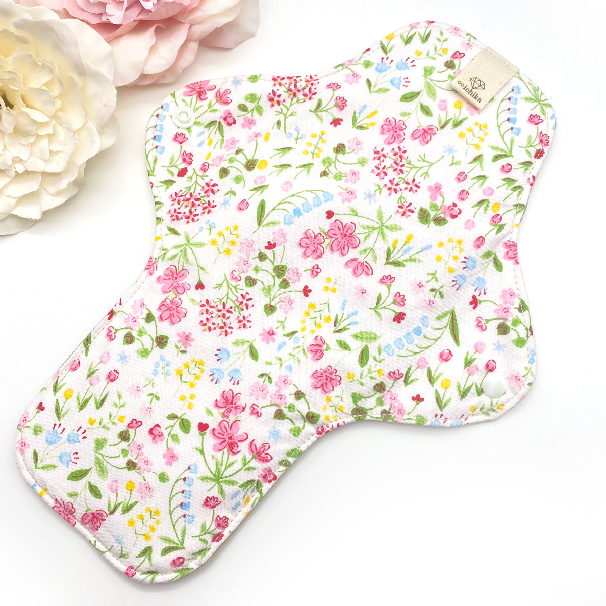 一体型布ナプキン レギュラーサイズ 【ピンクなお花畑】 普通の日用